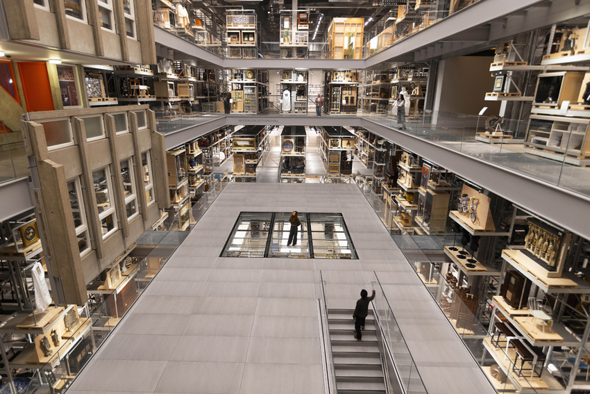 Co-working and Polyvocal Interpretation at V&A East Storehouse